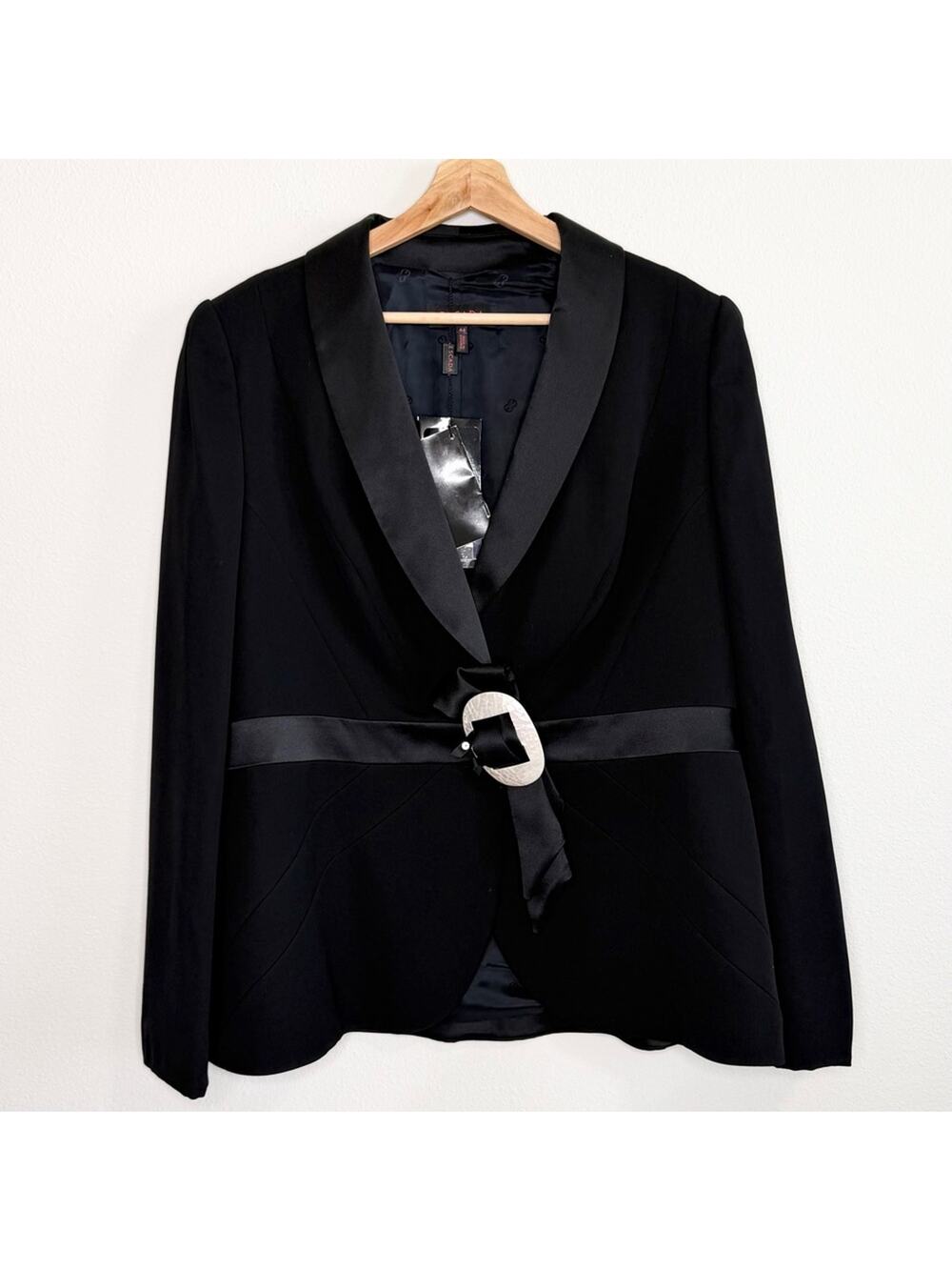 NWT Escada Black Wool & Silk Tuxedo Blazer Satin Lapel Belted Waist Size 44